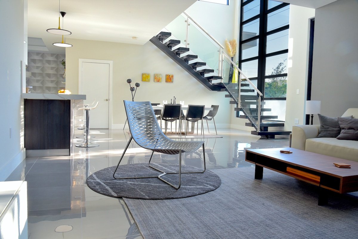 Topo Encanto-Modern Villa, Free Heated Pool & Spa! gallery image 3