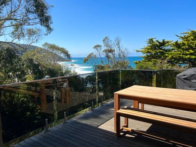 Treehouse – 2 min walk to the beach & ocean views!