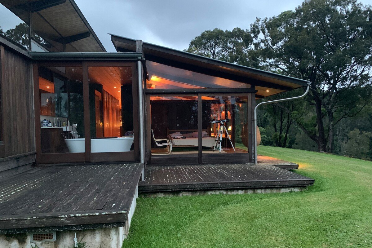 2 separate houses one property lake views gallery image 3