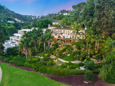 Luxurious Villa 6BD with Pool & View