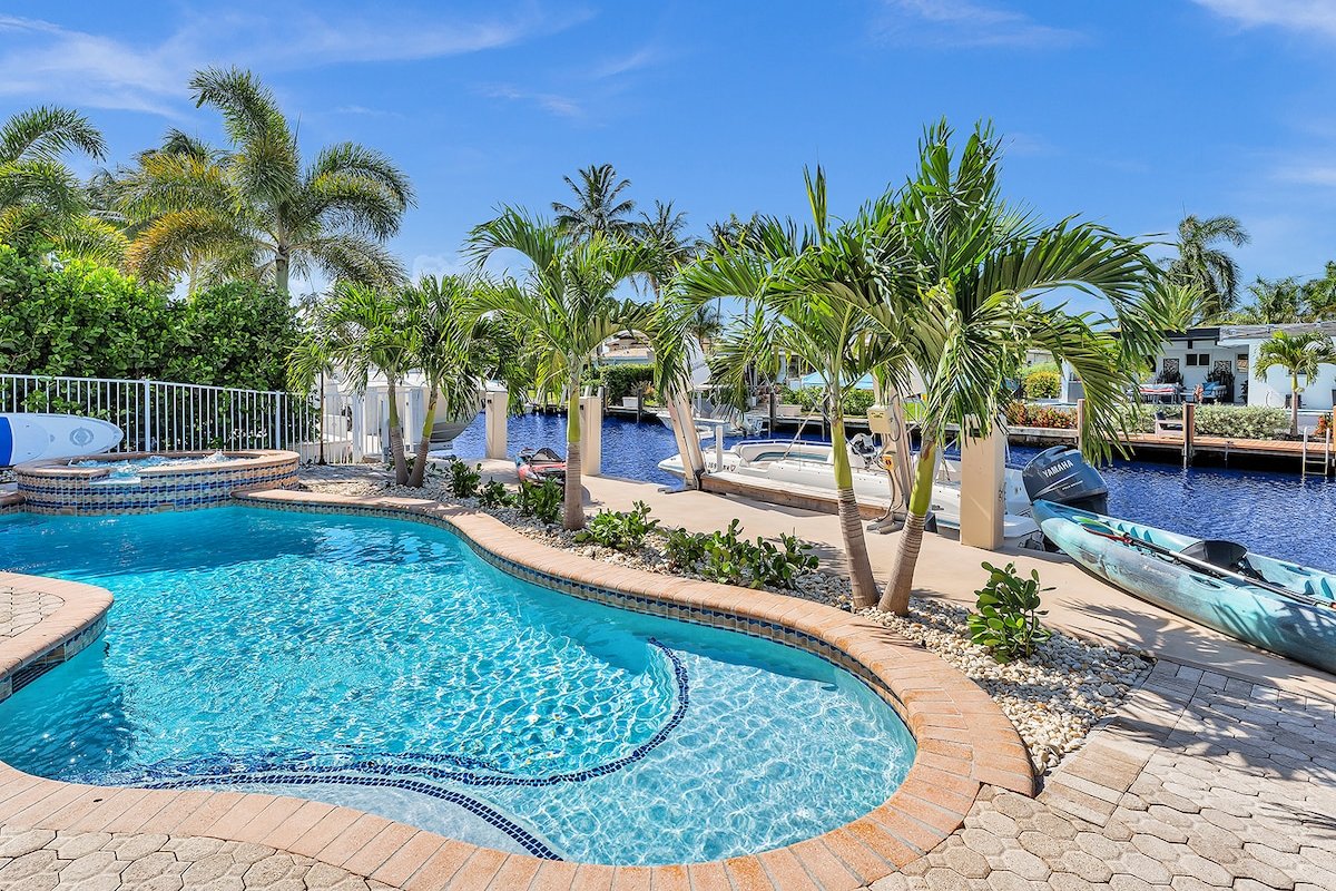 OASIS Views! 3mi BEACH+SPA+HTD Pool! gallery image 5