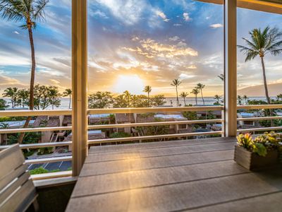 Beach Chic Condo with Huge Ocean Views, Walkable t