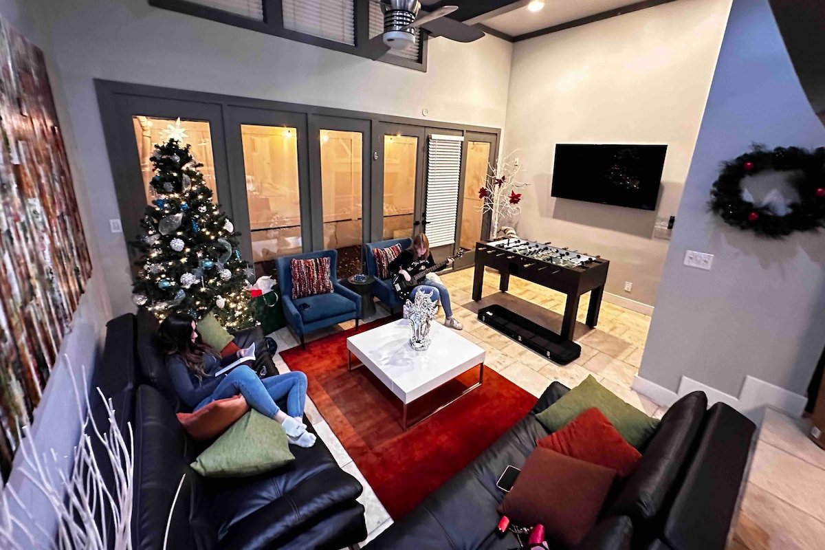 Uptown Luxury! SoothingSpa! Large Groups Welcome! gallery image 3