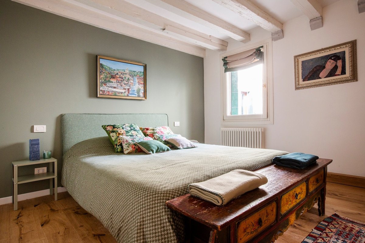 Gorgeous Suite San Polo apartment gallery image 3