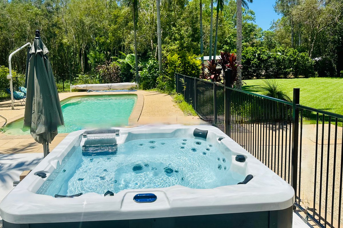 Coolum Beach Country Retreat – Pool and Spa