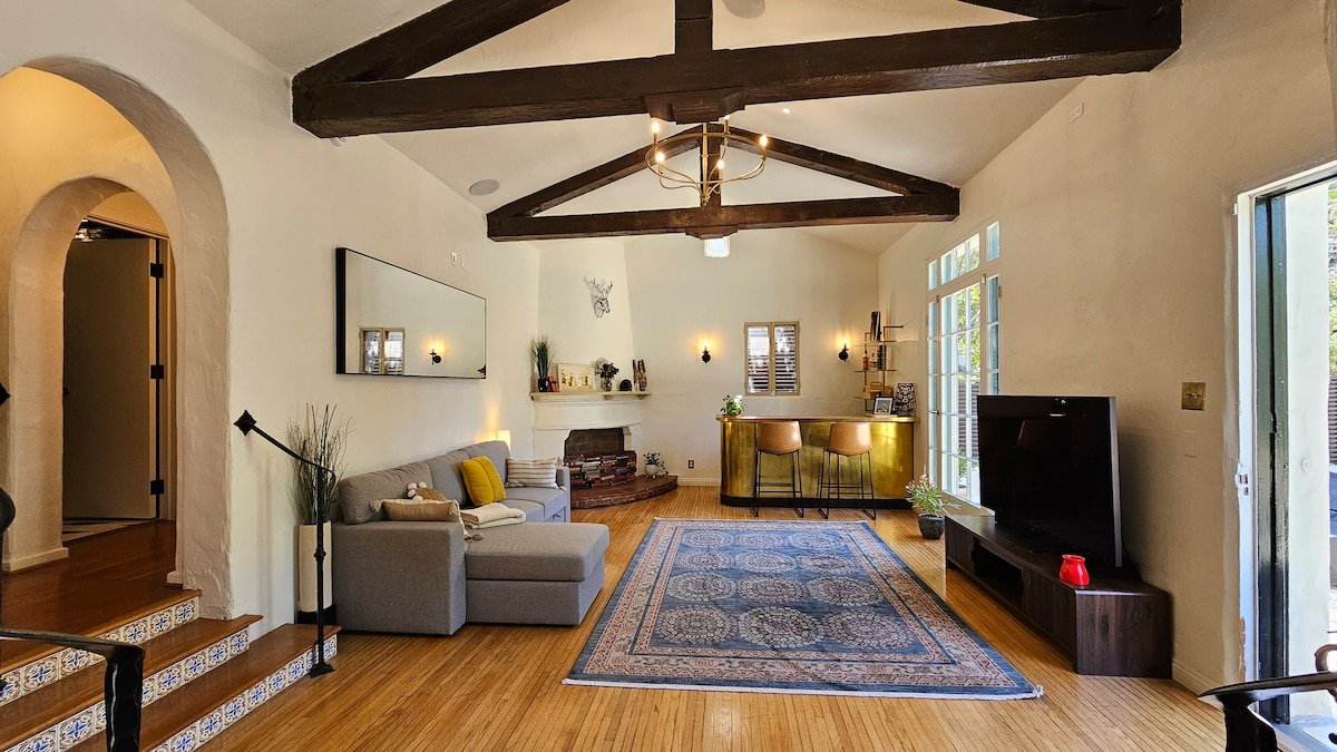 Historic ‘Twenties Villa – Hollywood Hills gallery image 5