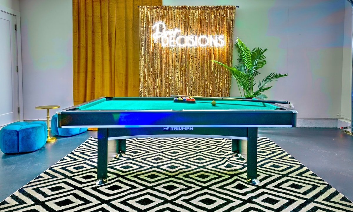 2 Huge Homes • 38 Beds • Game Room, Huge Hot Tubs gallery image 5