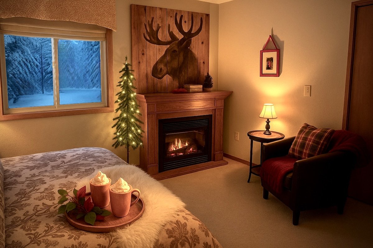 Cozy Winter Retreat • Fireplace • Fast WiFi gallery image 4