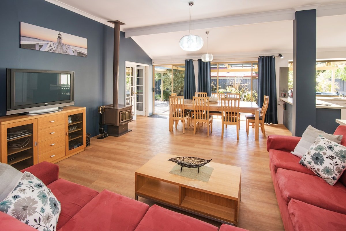 Old Dunsborough Family/pet friendly with spa gallery image 2