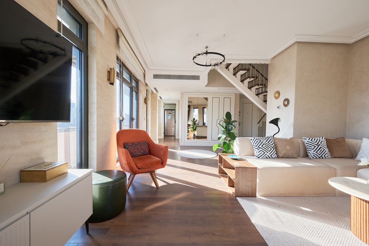 Penthouse at Taksim360 gallery image 4