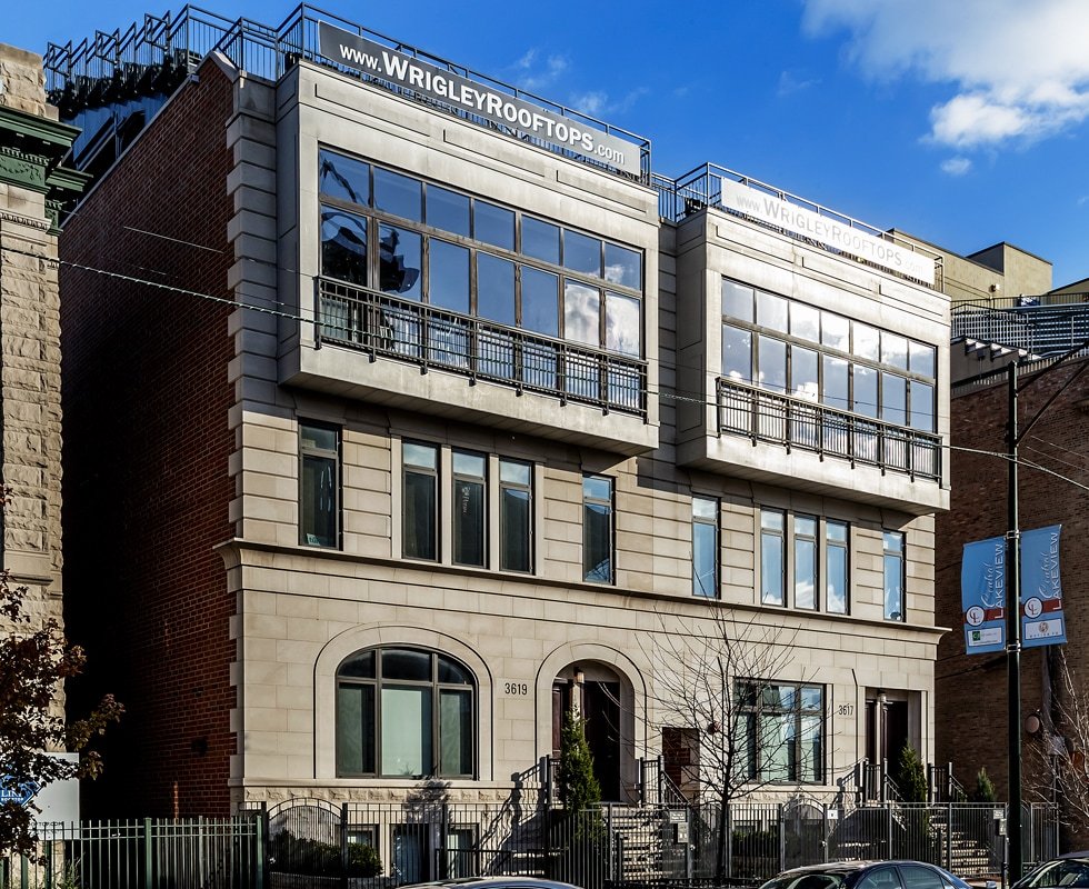 4 Bedroom with Pool Table steps from Wrigley gallery image 4