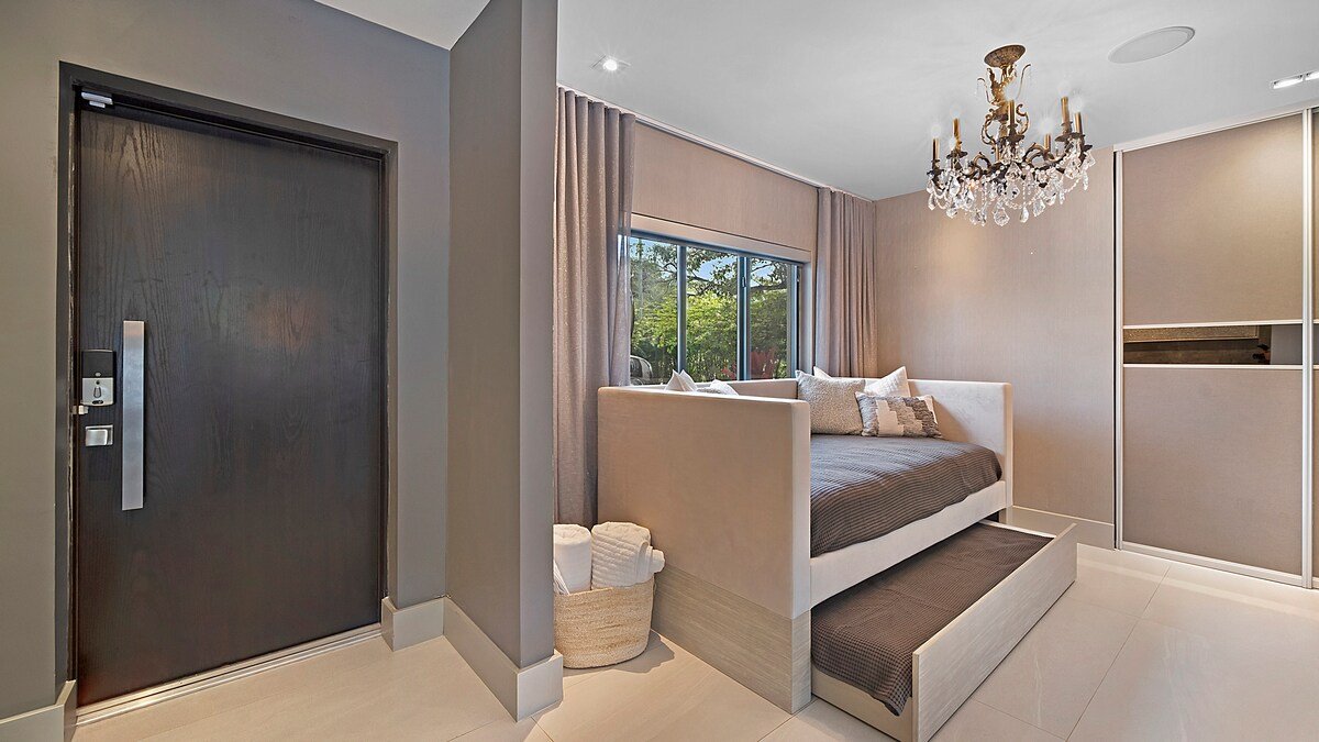 Private Saltwater Pool – 1 Mile to Beach – 3BR 3BA gallery image 4