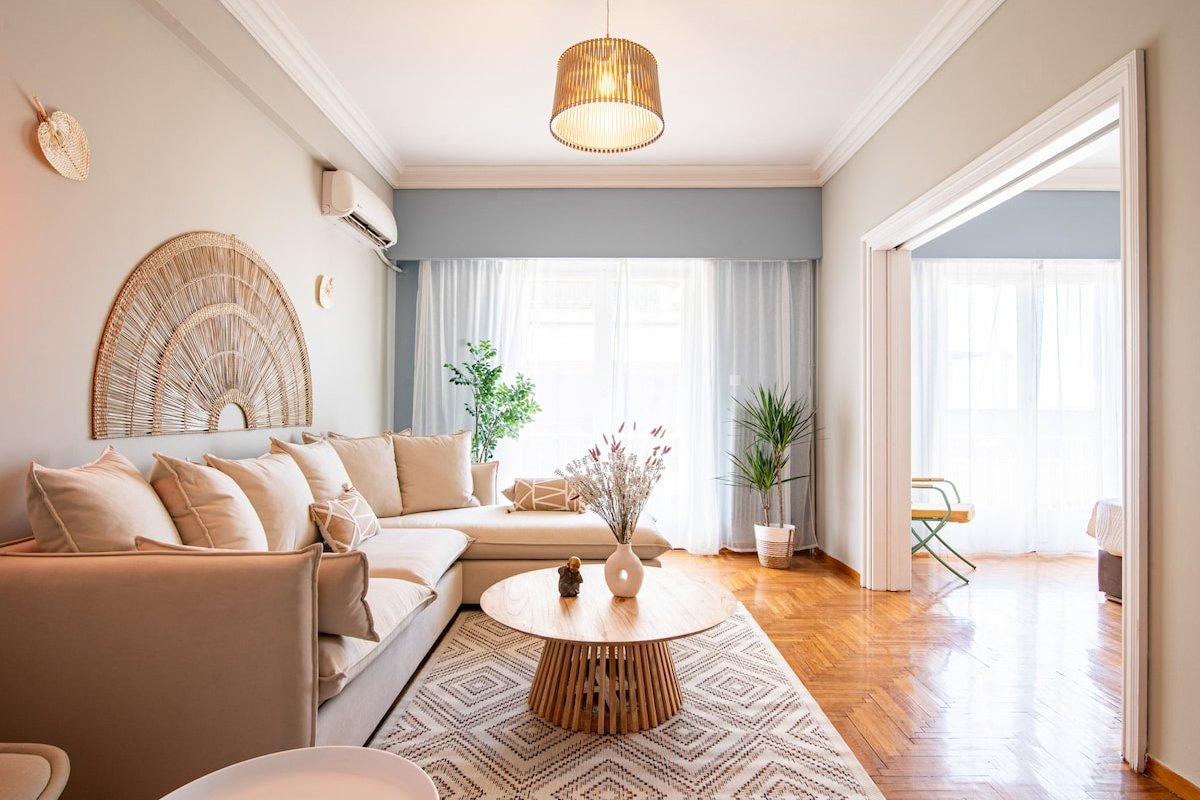 Plaka Historical center retreat gallery image 2