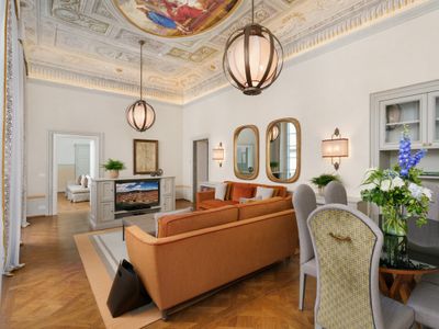 Barone Achille -La Dimora degli Affreschi Florence