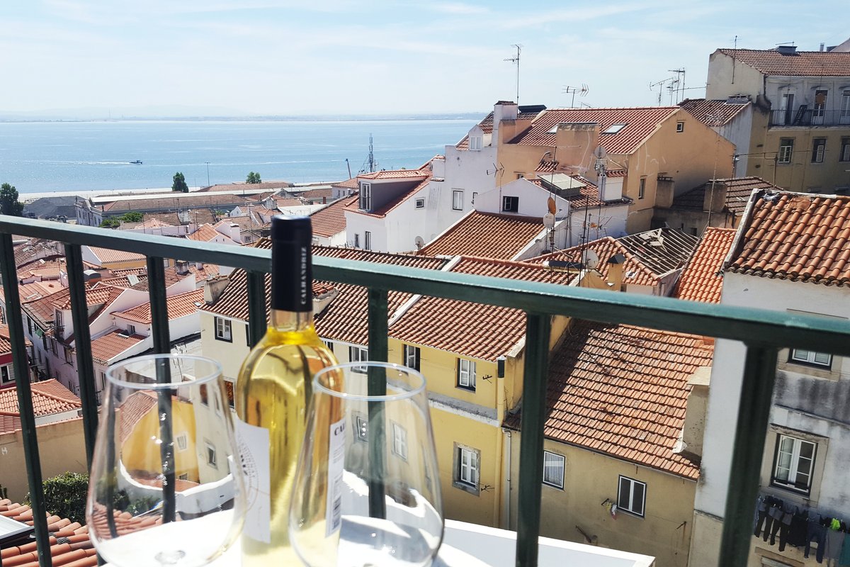 Alfama Stunning River/City Views-AC-2Bedrs+2Baths