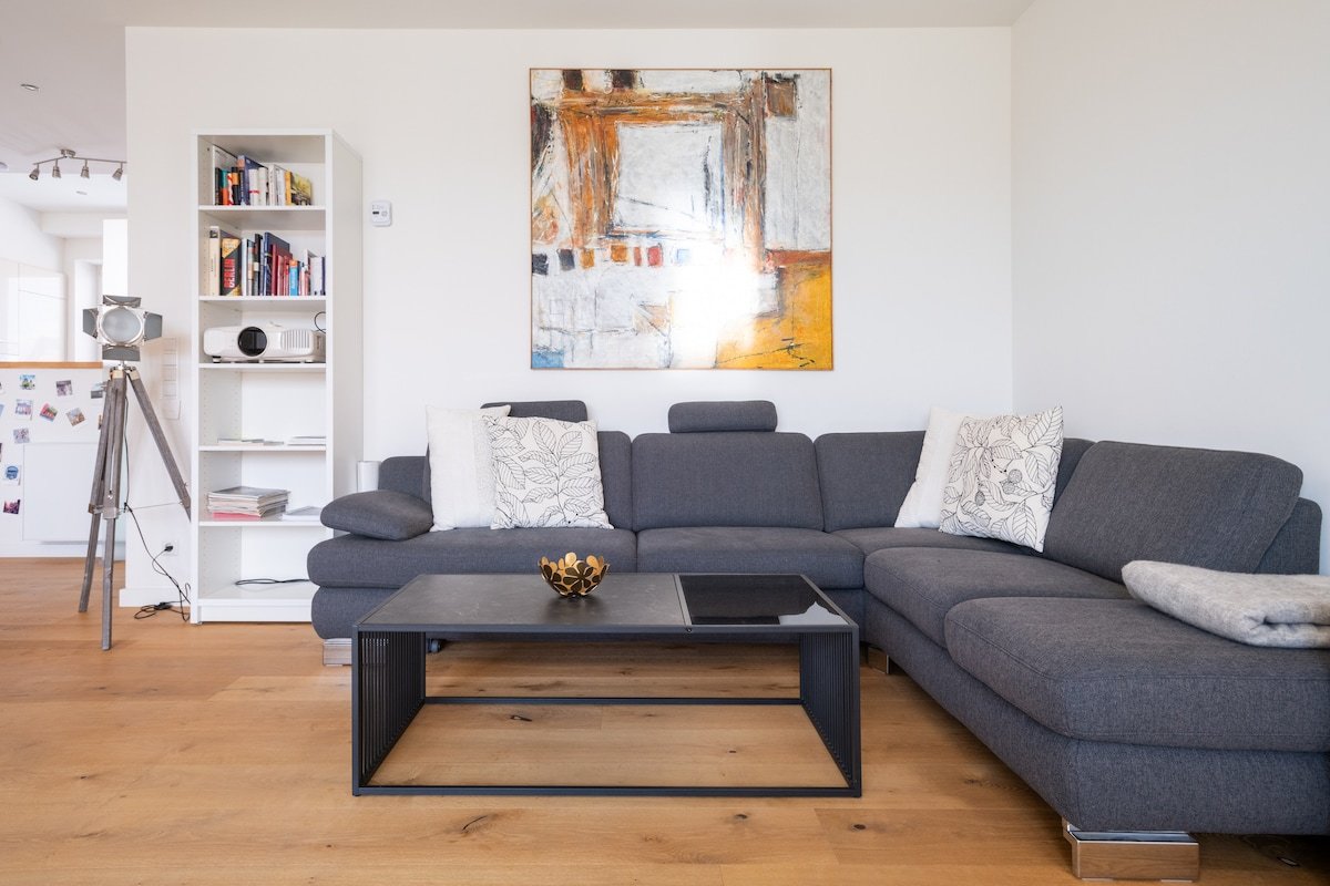 Awesome Penthouse with Roof Terrace gallery image 3