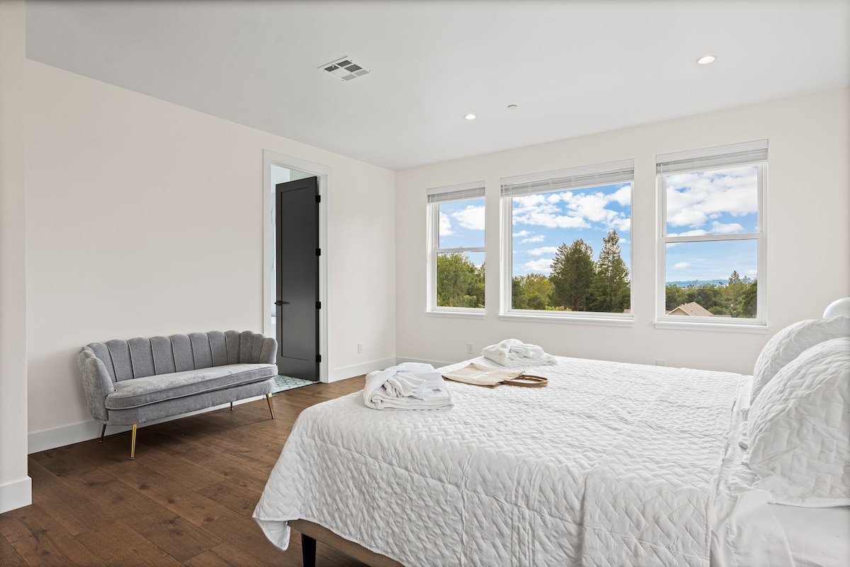 Luxury Villa, Pool, Spa, BBQ, By Healdsburg gallery image 4