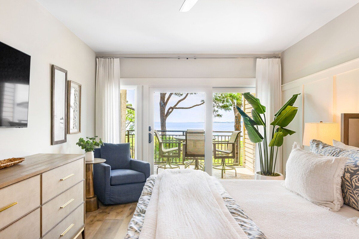 1875 Beachside Tennis Villas gallery image 3