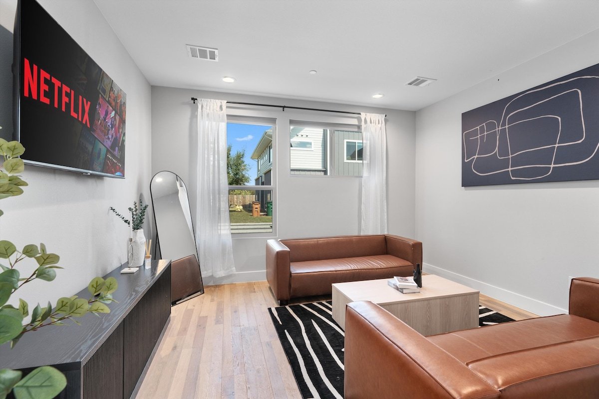 Mega Home – Up to 20 People – Mins 2 ACL/F1/Dwntwn gallery image 5