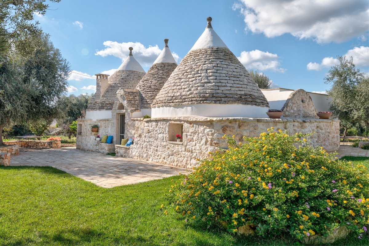 Trullo Della Grotta, San Michele Salentino, Puglia gallery image 4