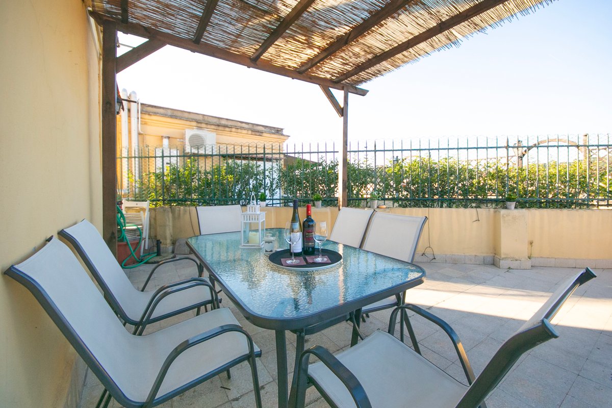 SAN PETER RAFFY’S HOUSE WITH ROOF TERRACE