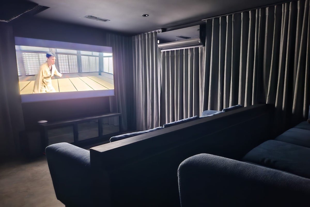 Luxury villa | Pool | Serviced | Outdoor BBQ gallery image 5