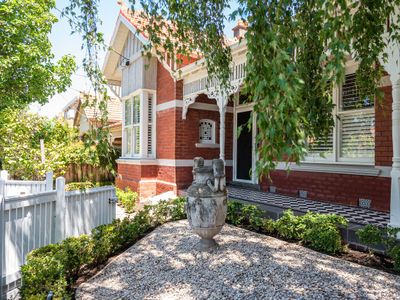 Stylish Contemporary Retreat St Kilda