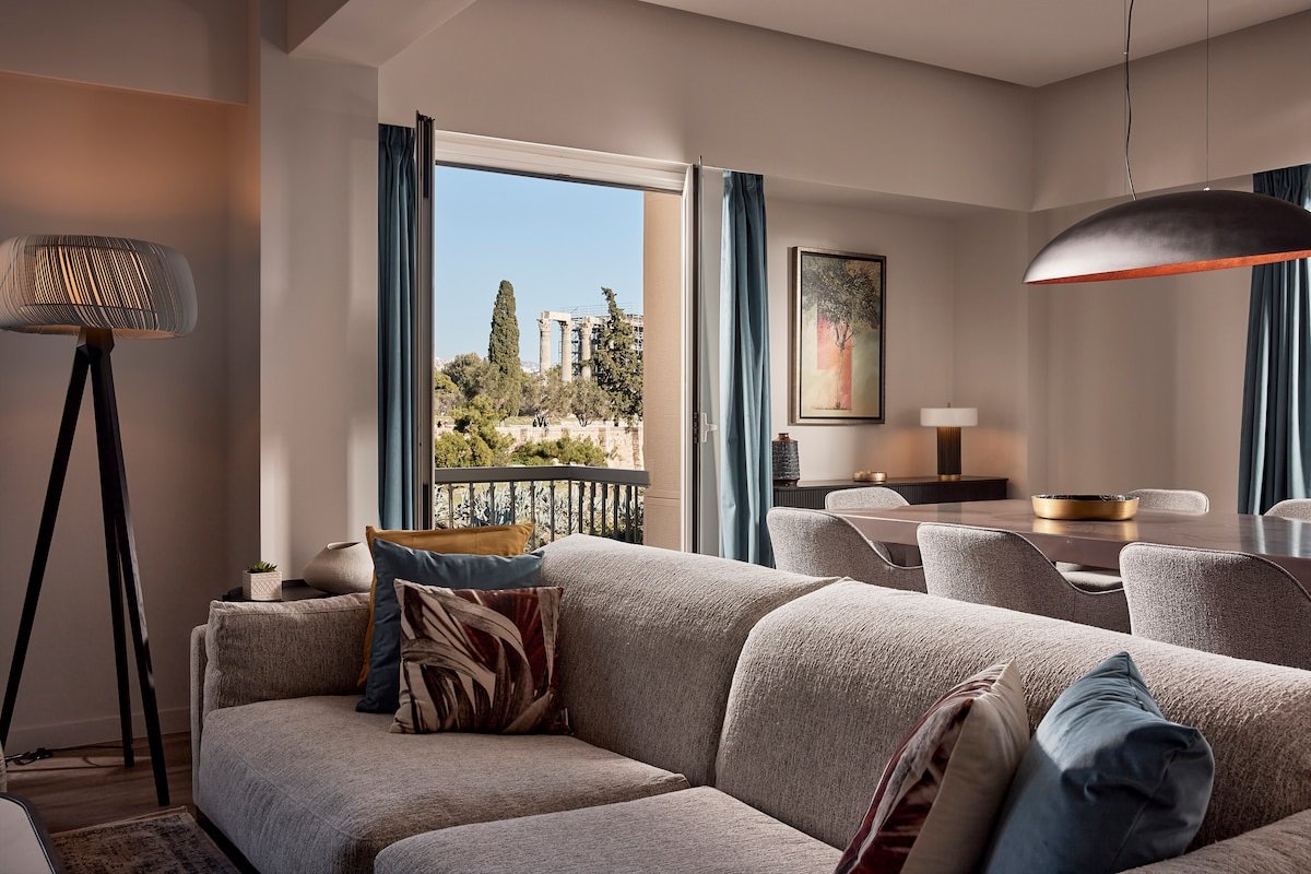 Acropolis Grand Suite gallery image 3