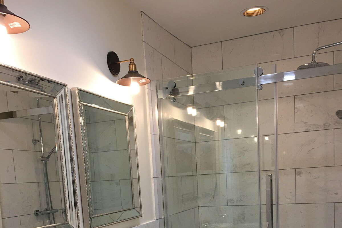 Beautiful Downtown House gallery image 4