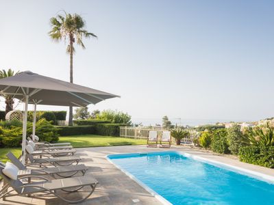 Malena Villa, Walking distance to the beach