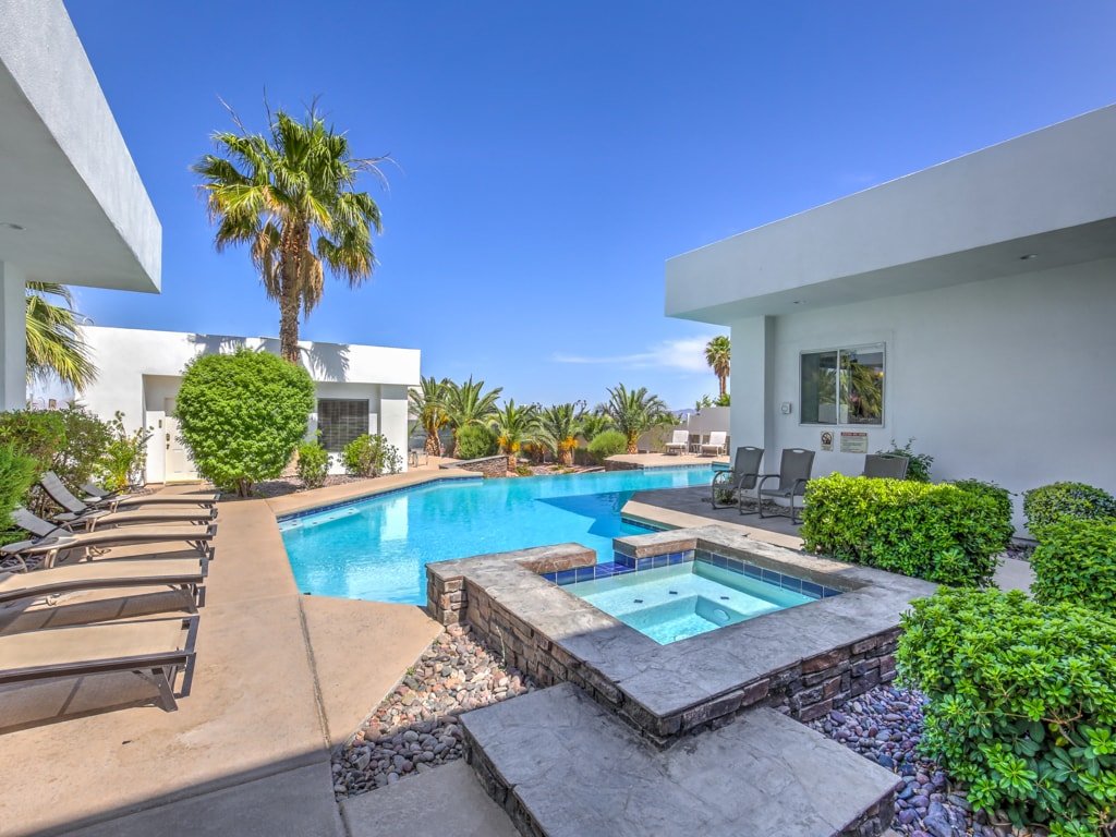 Modern 7000sf VILLA, Basketball/Tennis Court gallery image 3