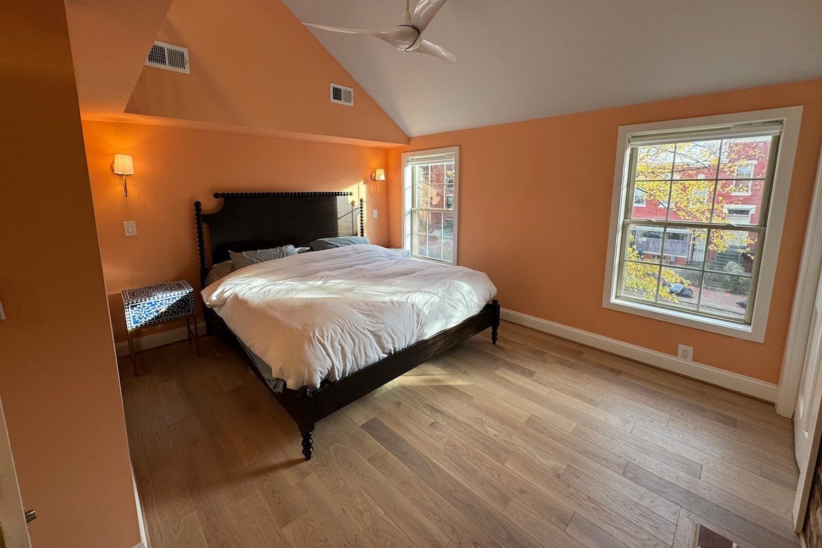 Your House on Capitol Hill gallery image 3