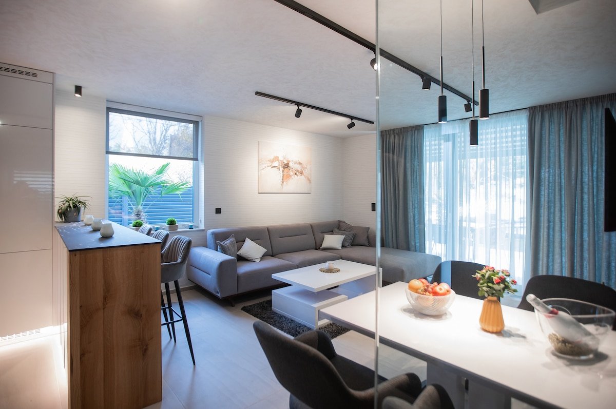 Luxury Villa (Jacuzzi, Sauna, Pool) – Vienna gallery image 5