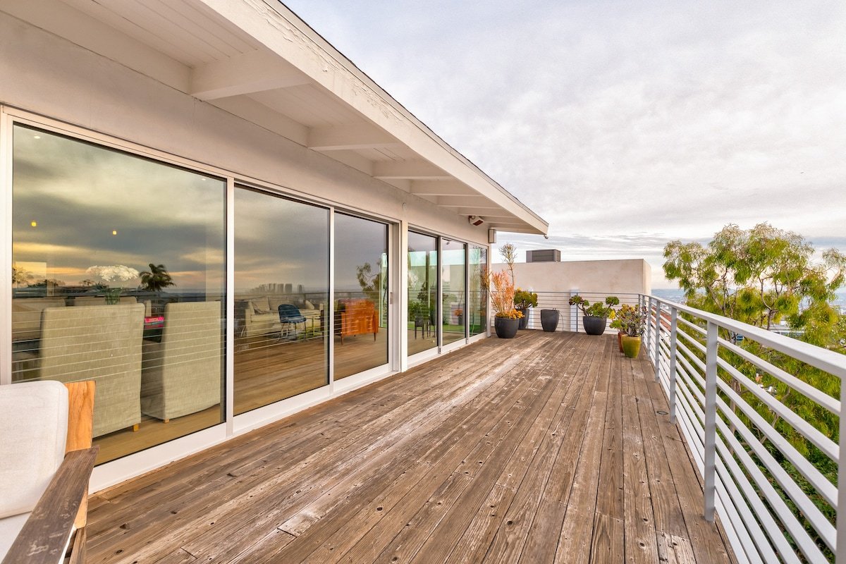 West Hollywood Hills View Home gallery image 3