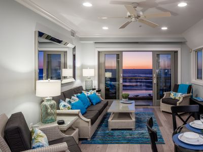 Oceanfront Penthouse w/ Unlimited Views & AC