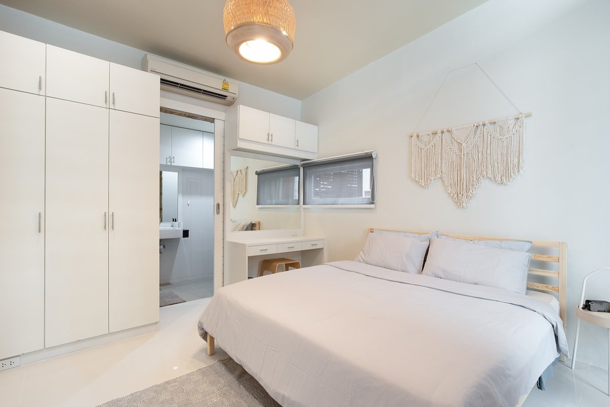 Luxury Pool Villa in Prime Location gallery image 5