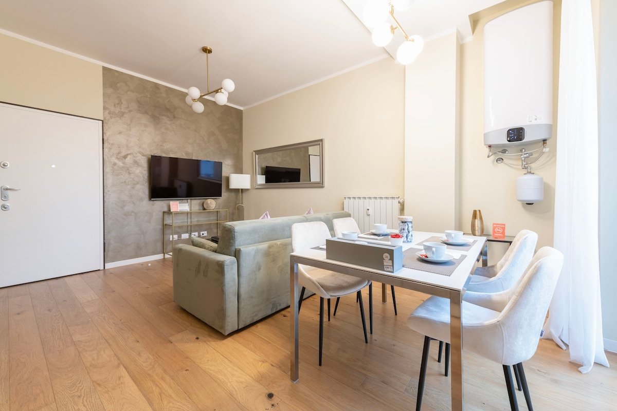 Design 2 Bedroom Apartment – 6 guests: Milan Duomo gallery image 3