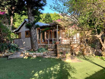Cosy Cottage in Camps Bay Village
