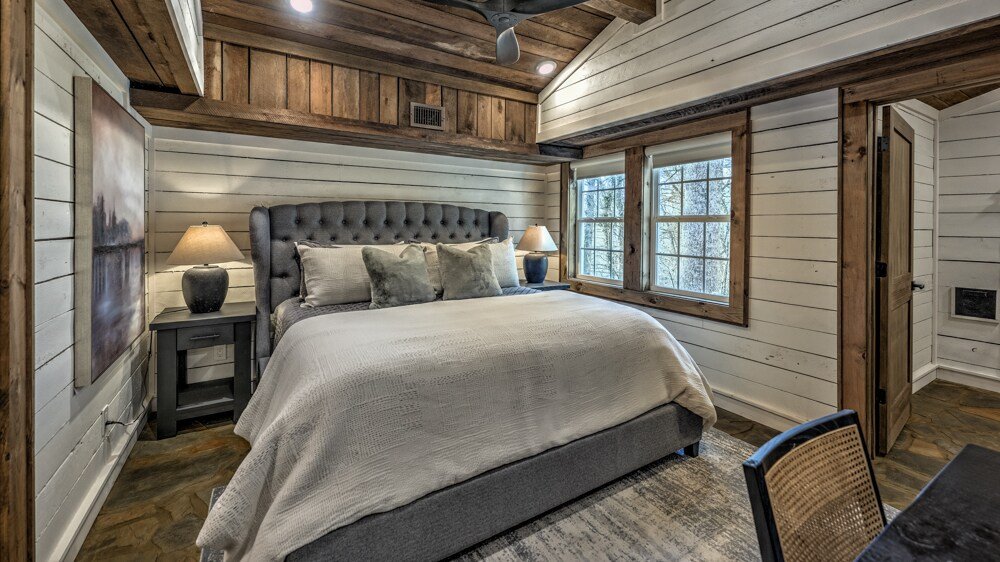 River Song- Outdoor Fireplace, Hot Tub, 1 LVL gallery image 5