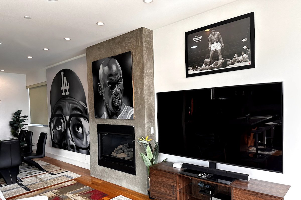 Venice Canals by the Beach with Rooftop Views gallery image 5