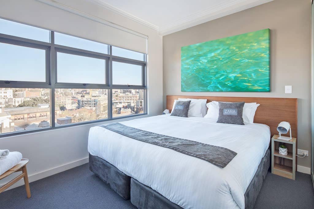 Luxe Three Bed Penthouse- Hotel In Heart Of City gallery image 3