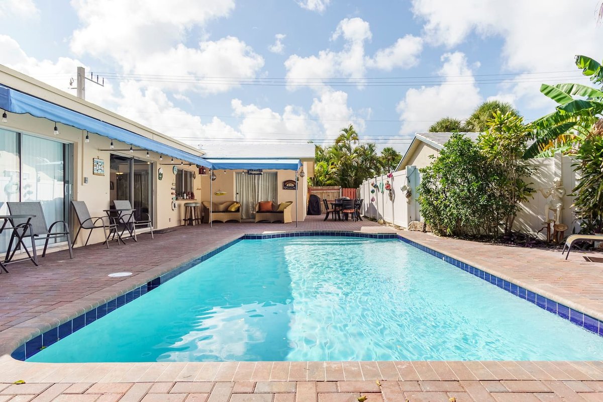 Five beds! Purely S. Florida! Kayak, p boards!