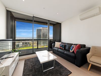 Classic 2 Bedroom with Water Views on Collins