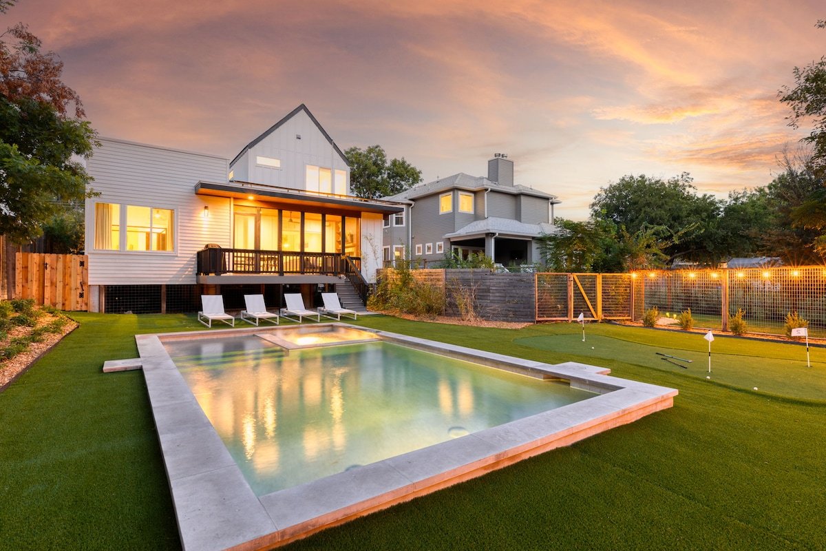 5BR Downtown Pool & Hot Tub Oasis gallery image 2