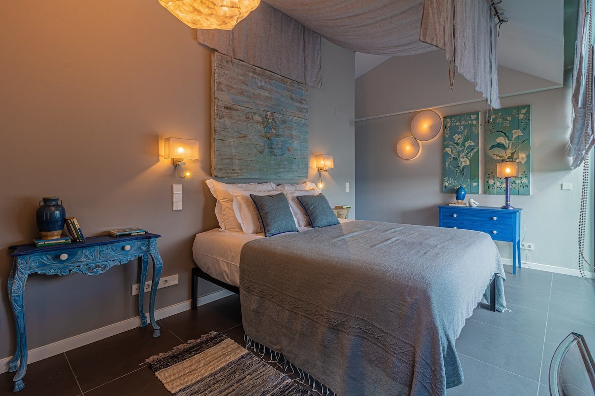 Villa Black Starling with pool and spa. gallery image 5