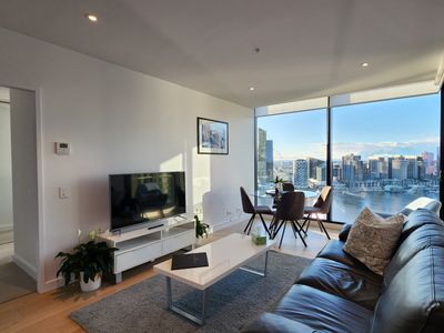 Classic 2 Bedroom with Wonderful Views on Collins