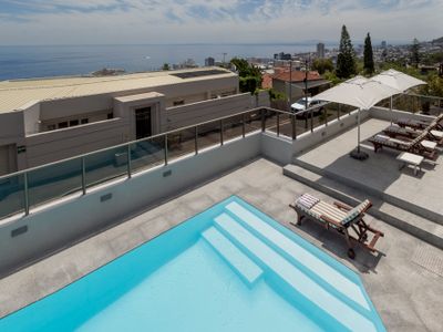 Bantry Bay: A Sea View Art House