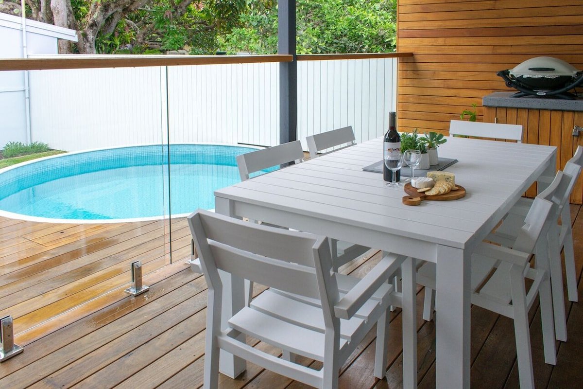 Butlers at Byron – Beach House. Walk to beach gallery image 3