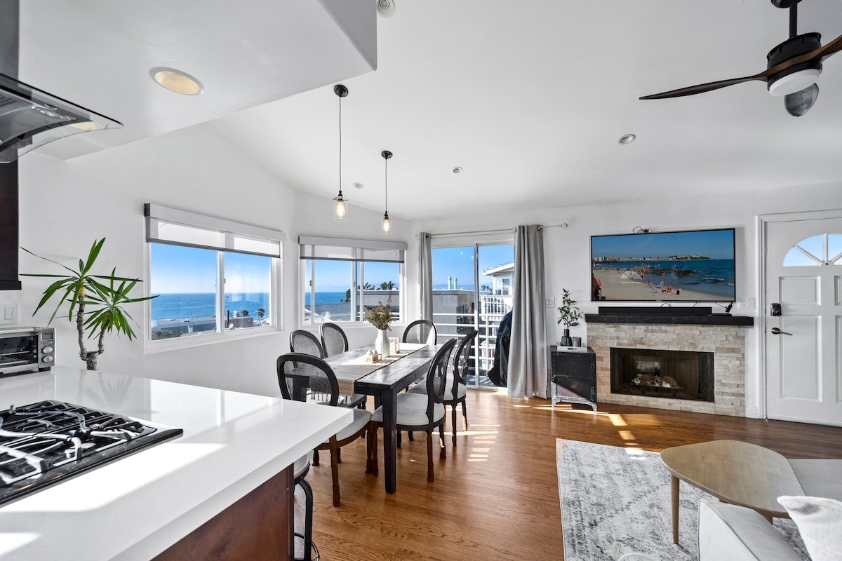 Top Floor Ocean Views & 2 Car Garage Steps to Sand gallery image 3