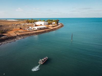 Oceanfront|Pearl Hatchery Lodge at Arrows|12people